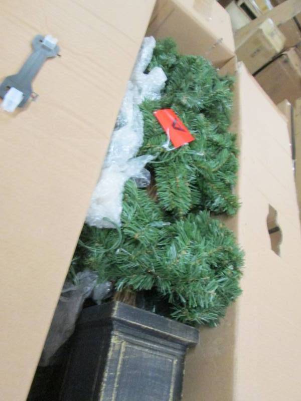 lot 68 image: Pre-Lit Tree Potted open box, untes...