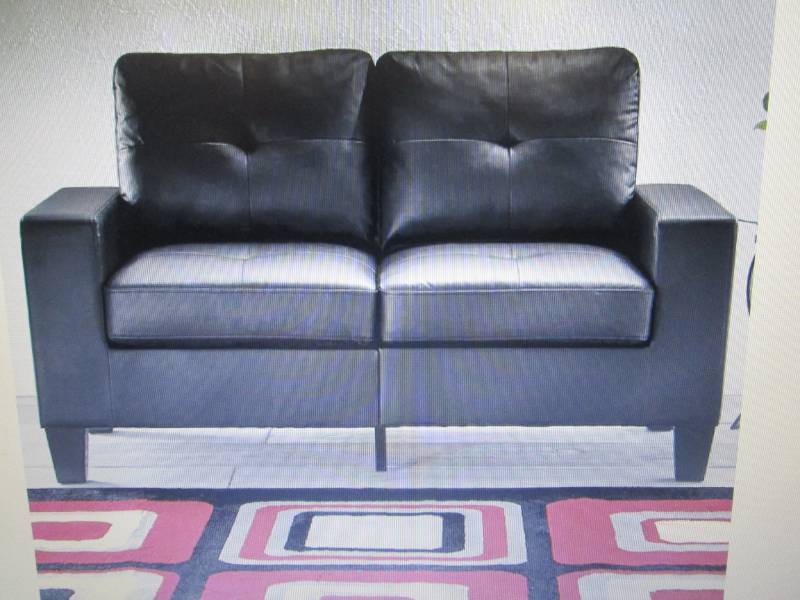 lot 71 image: Platinum II Loveseat open box Retai...