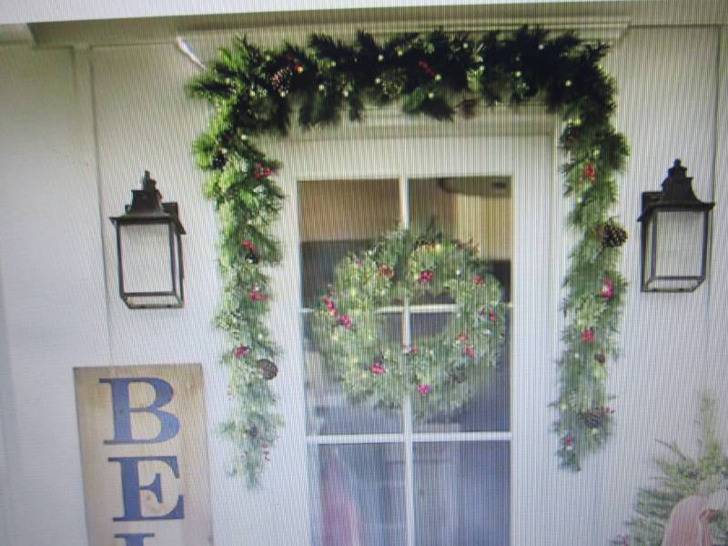 lot 92 image: Cashmere Wreath and Garland with Li...