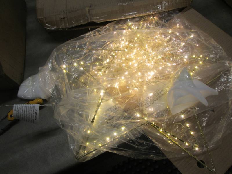 lot 96 image: Lit Stars open box...