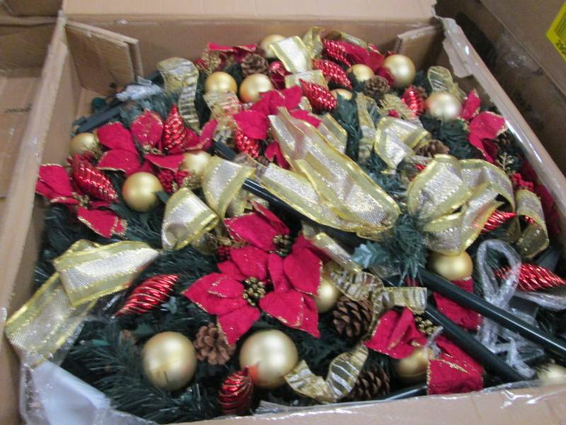 lot 119 image: Pop-Up Christmas Tree open box Reta...