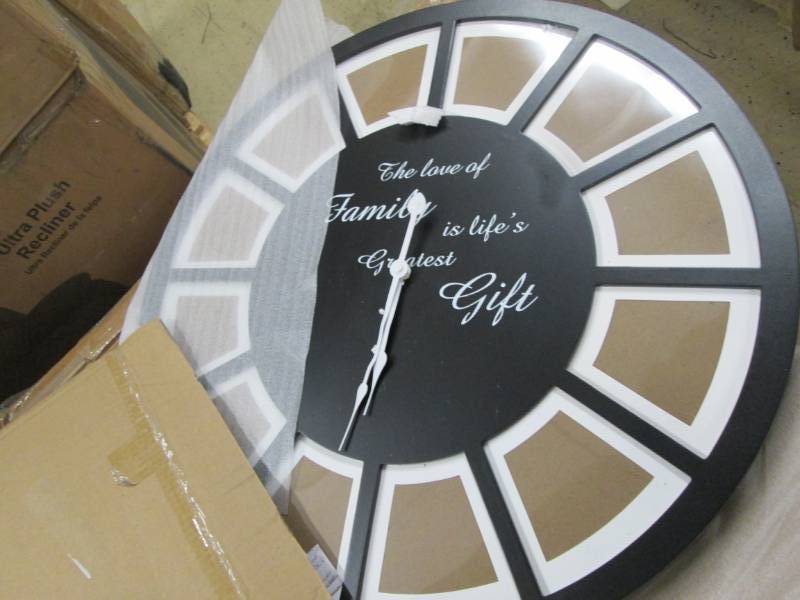 lot 120 image: Photo Frame Clock open box, unteste...