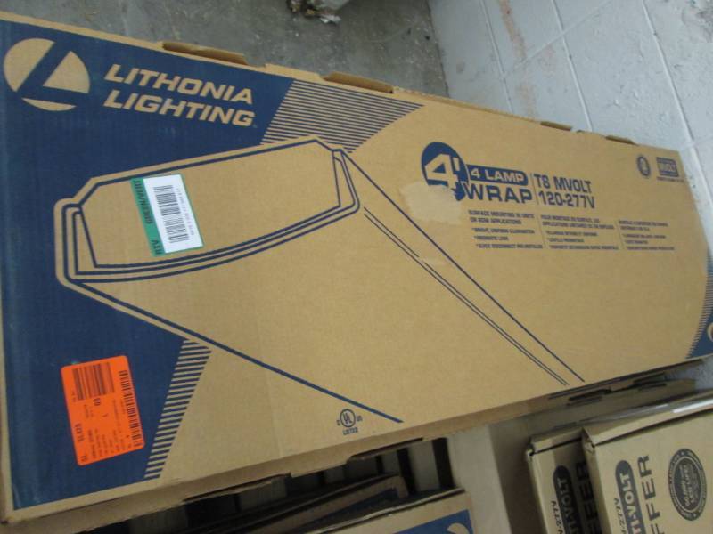 lot 199 image: Lithonia Lighting 4 ft. 4-Light Flu...