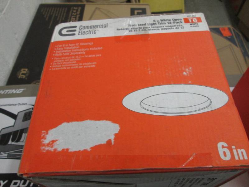 lot 208 image: Commercial Electric 6 inch White Op...