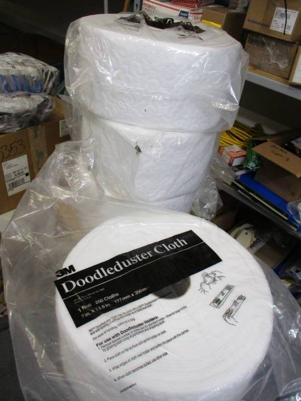 lot 14 image: 3M Doodleduster Cloth rolls