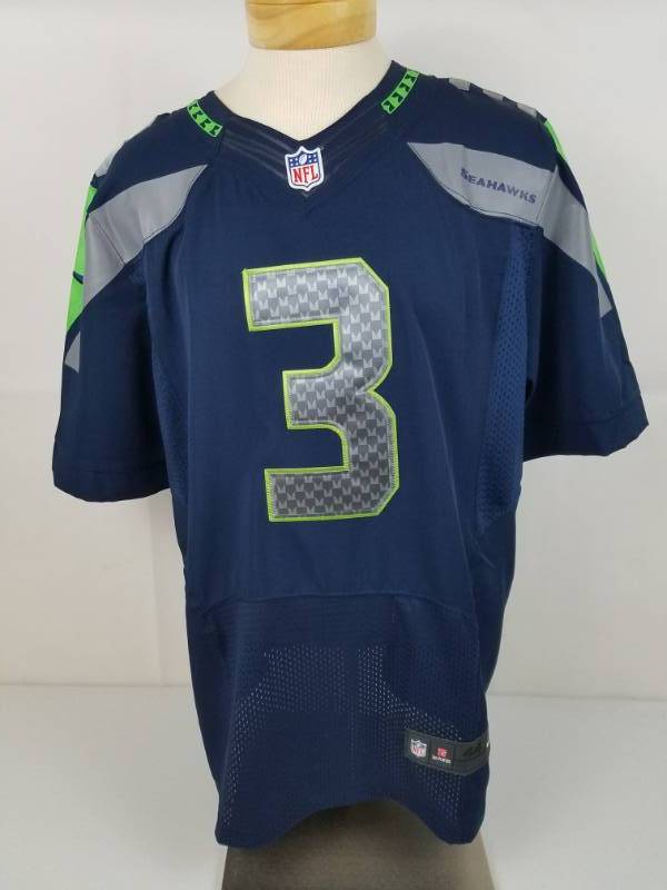 lot 39 image: On field NFL Reebox #3 Seattle Seahawks Russel Wilson Football Jersey size 44