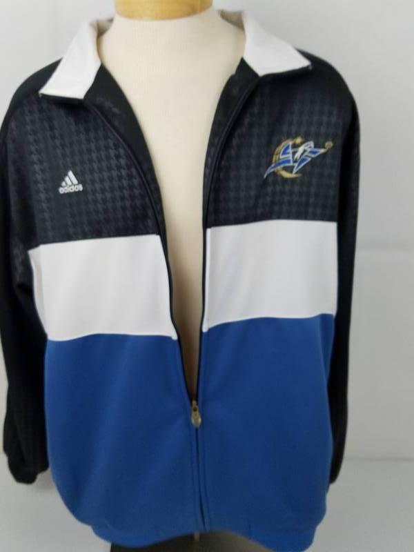 lot 40 image: NBA Adidas Large Washington Wizards zip down warm up