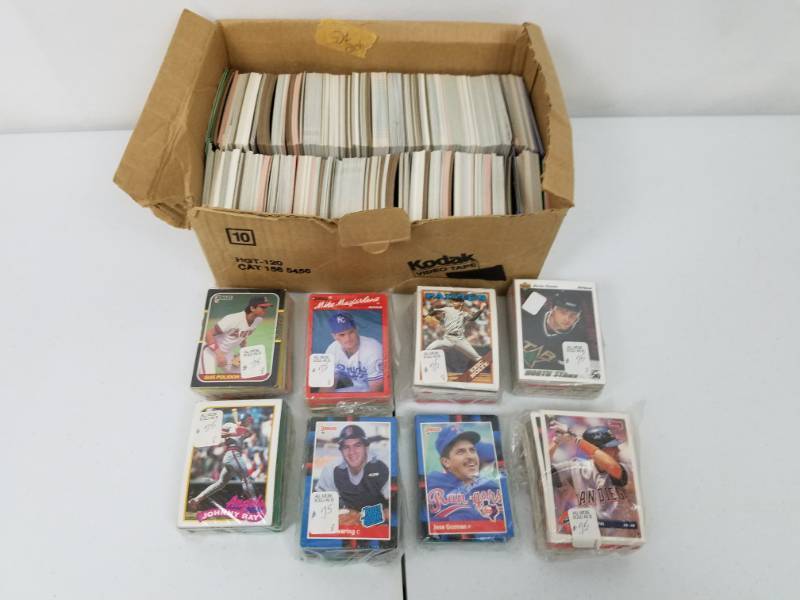 lot 67 image: Huge lot of Baseball Cards