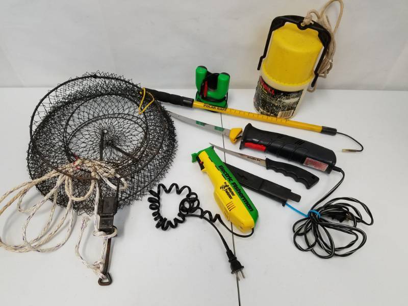 lot 23 image: Large lot of Ice Fishing supplies