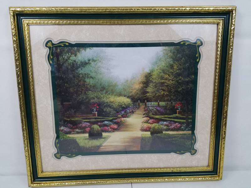 lot 93 image: Walking Path Garden Picture