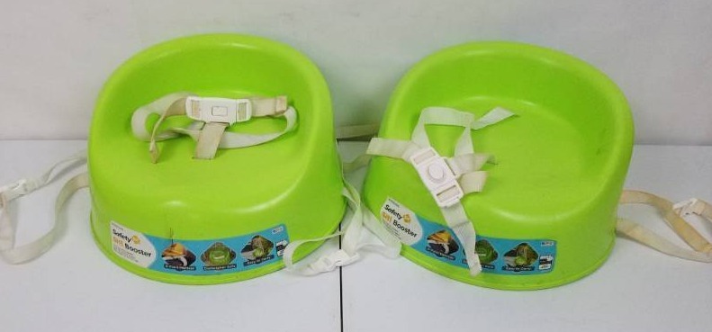 lot 99 image: 2 child Safety Boosters