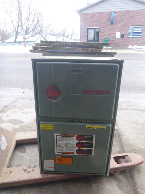lot 4 image: Rheem Gas Furnace
