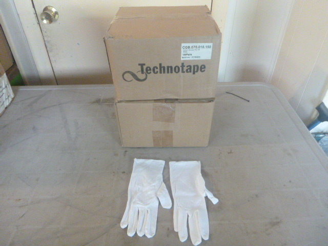lot 25 image: 2 Cases of Technotape Gloves