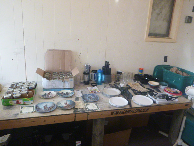 lot 35 image: Miscellaneous Kitchen Items