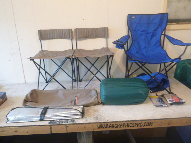 lot 42 image: Camping Items