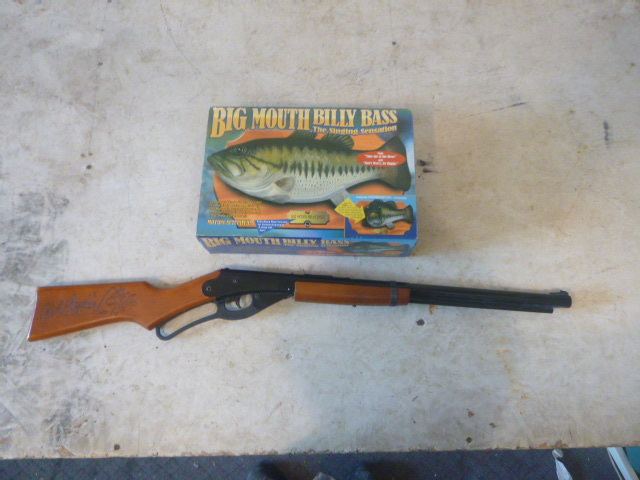 lot 43 image: BB Gun and Billy Bass