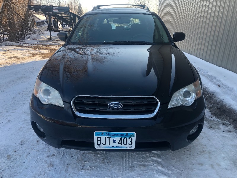 lot 7 image: 2007 SUBARU OUTBACK