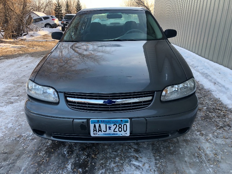 lot 12 image: 2003 CHEVY MALIBU