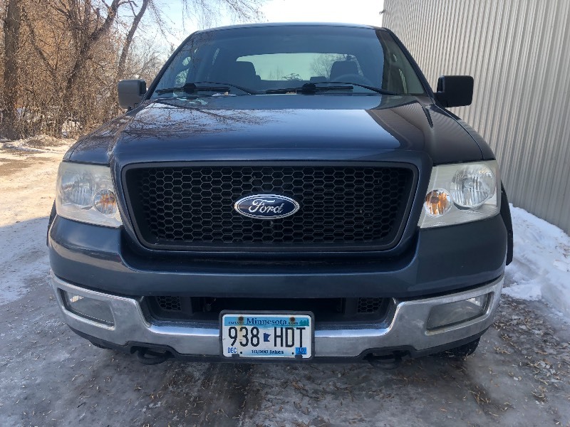 lot 10 image: 2004 FORD F-150 XLT 4X4