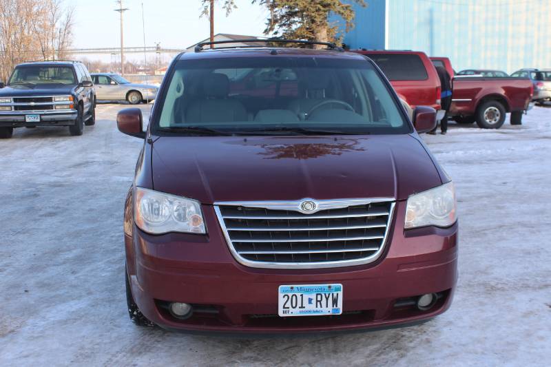 2008 Chrysler Town & Country Touring Stow N Go - 2 Owner -