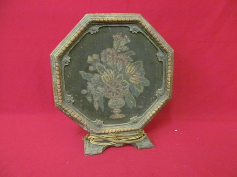 lot 11 image: vintage speaker