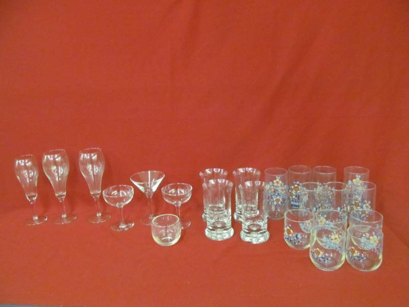 lot 12 image: stemmed glassware