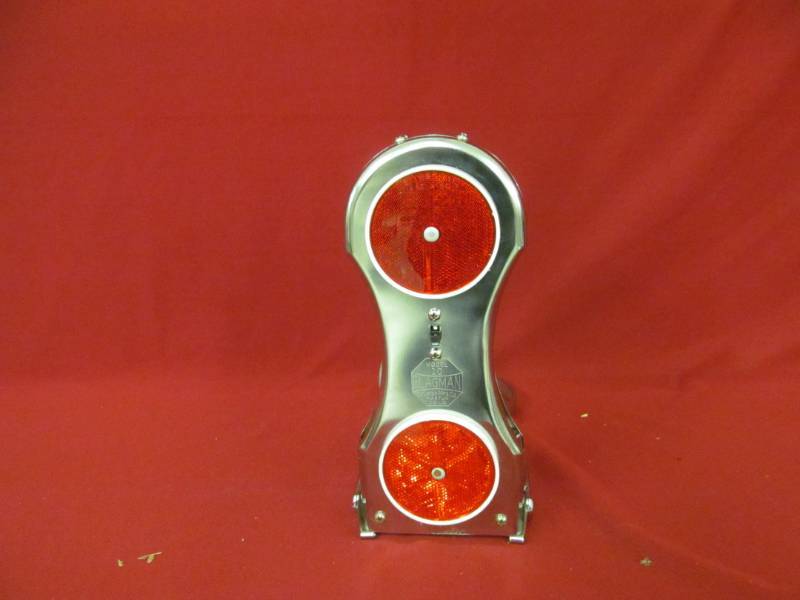 lot 13 image: Flagman roadside emergency light