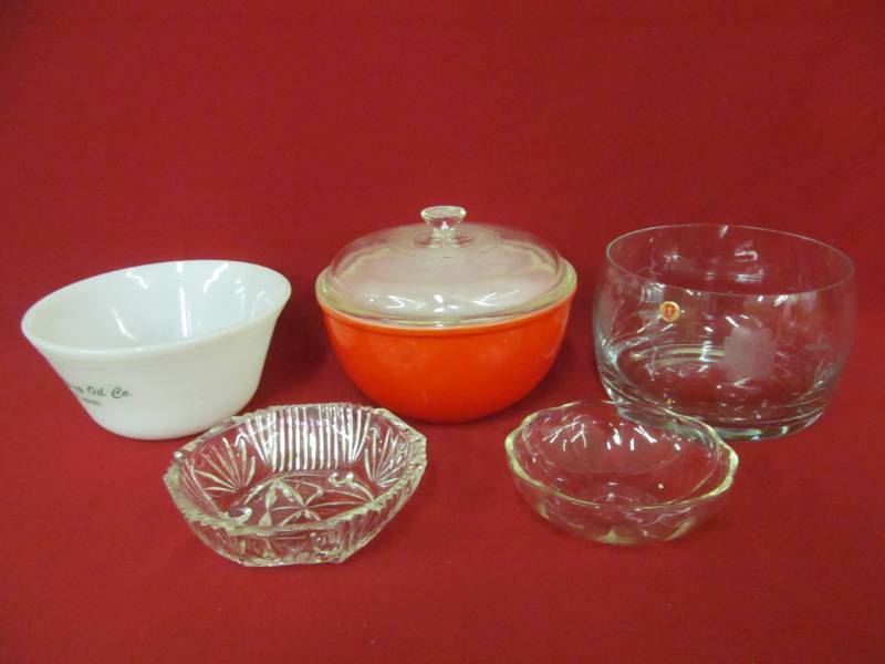 lot 21 image: fire king bowl