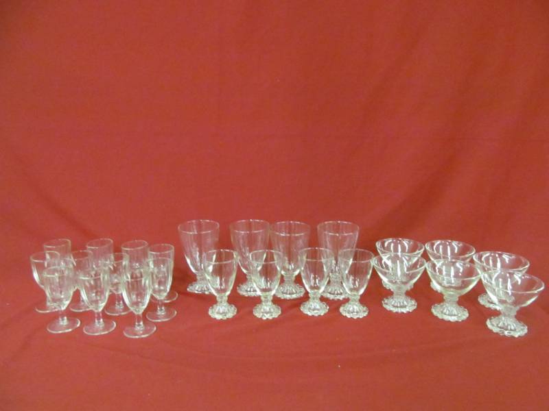lot 31 image: glassware