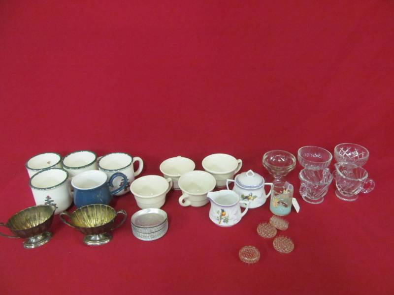 lot 44 image: glassware