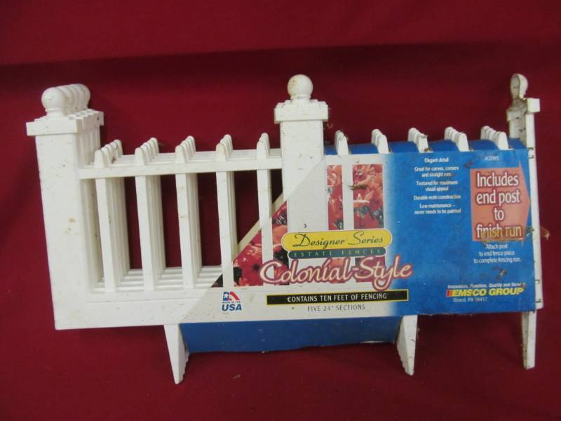 lot 55 image: flower bed fence
