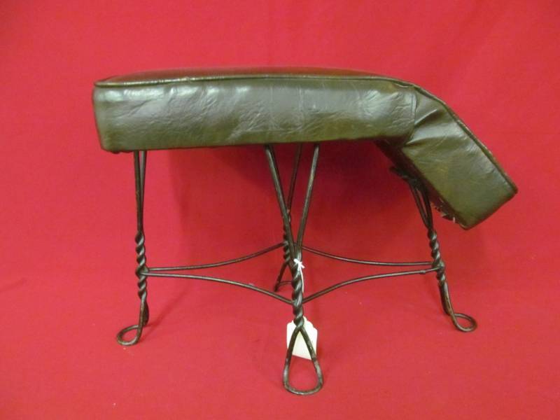 lot 78 image: shoe changing stool