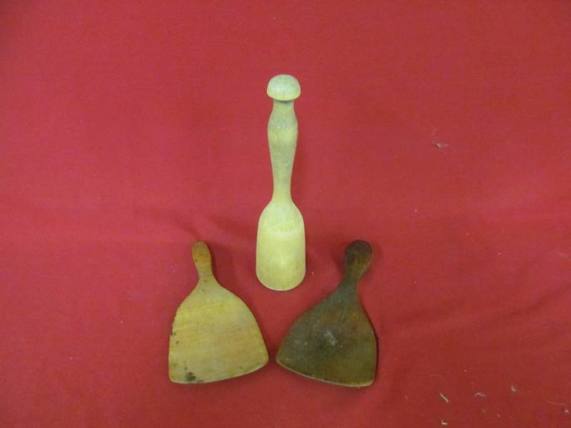 lot 85 image: wood masher, paddles