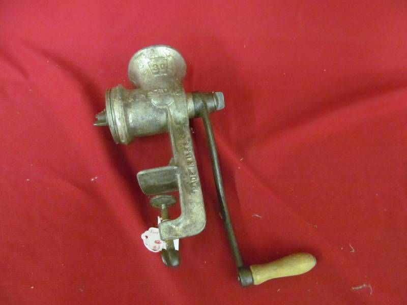 lot 89 image: Keystone food chopper