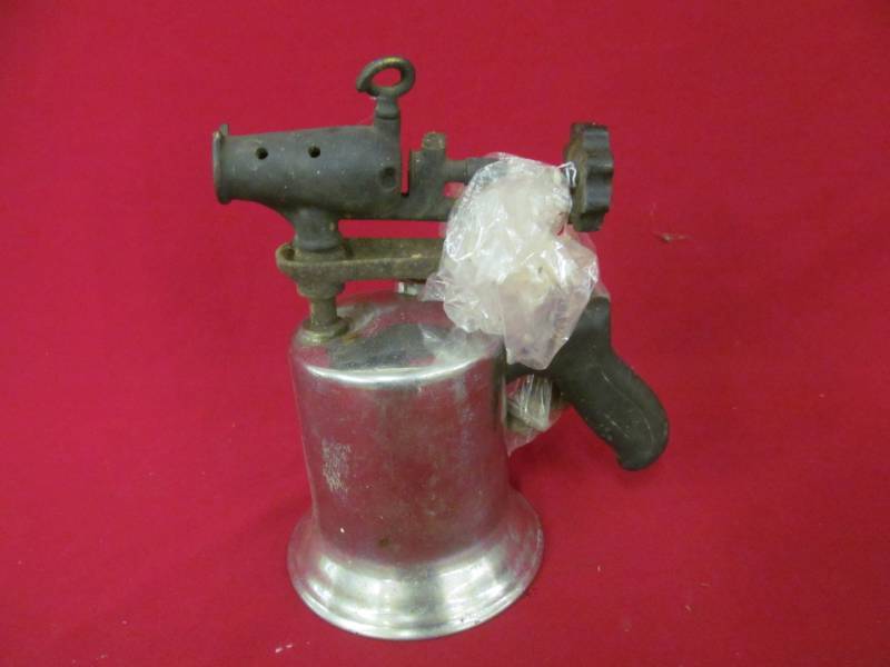 lot 95 image: torch