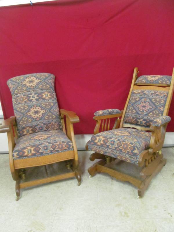 lot 118 image: antique rocker recliners