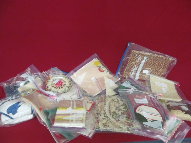 lot 140 image: table linens