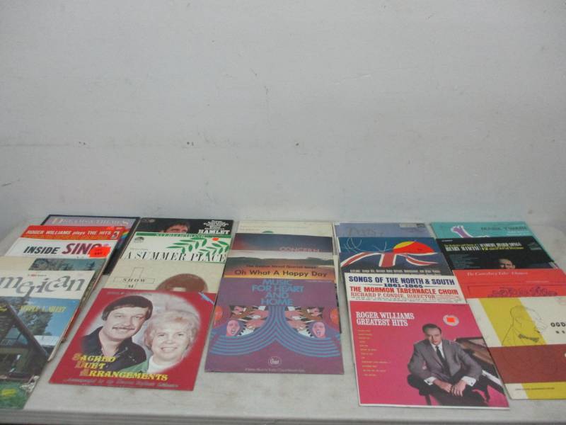 lot 128 image: Various 33 records