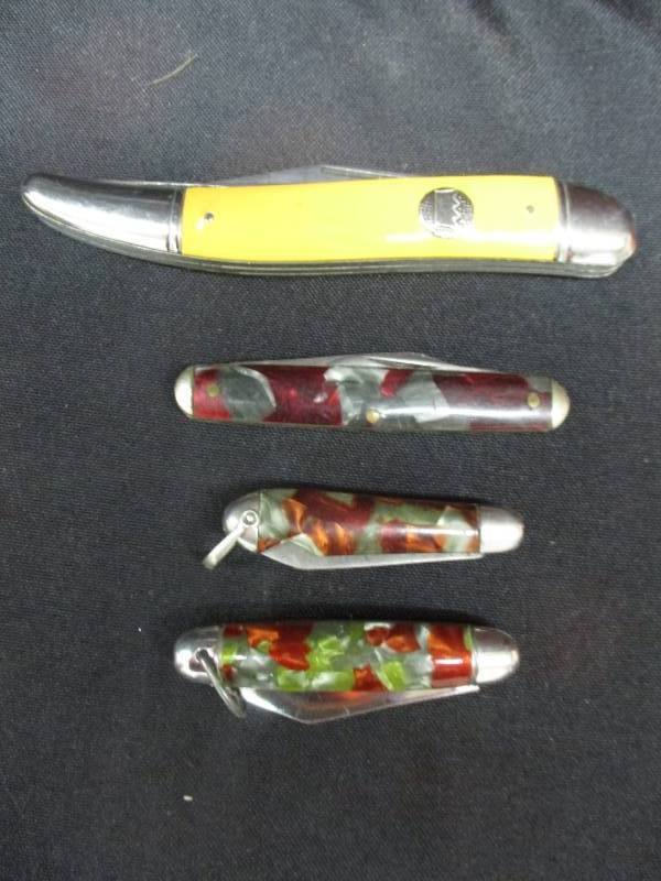lot 144 image: 4 pocket knives