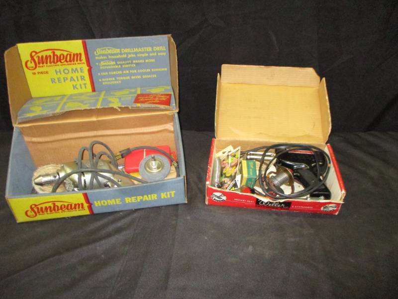 lot 188 image: Soldering gun and Drill master set