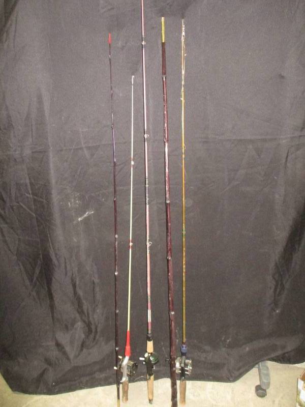 lot 196 image: Fishing poles