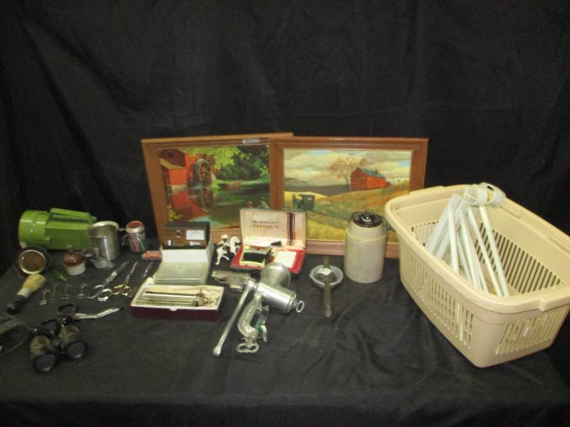 lot 165 image: Various collectibles, Hoese, brackets, scissors, vet syringe, raZOR AND MORE