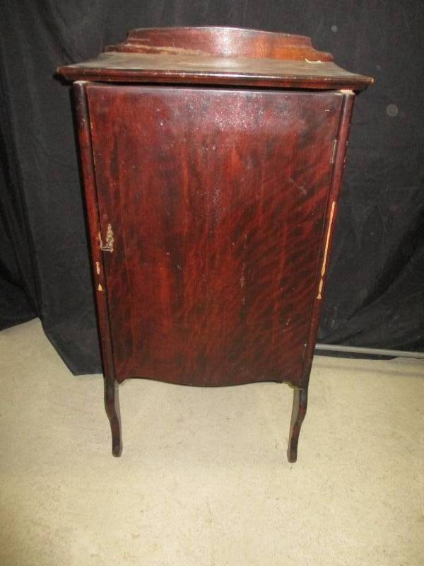 lot 10 image: Antique Record Cabinet 20x 13 12x 38 12 Very Nice with the Key