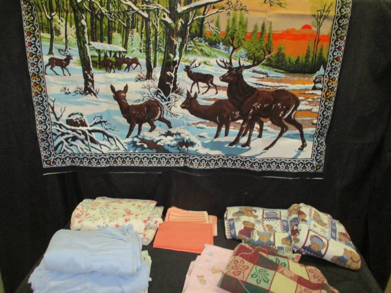lot 49 image: Various Sheets, Pillow cases, Tapestry