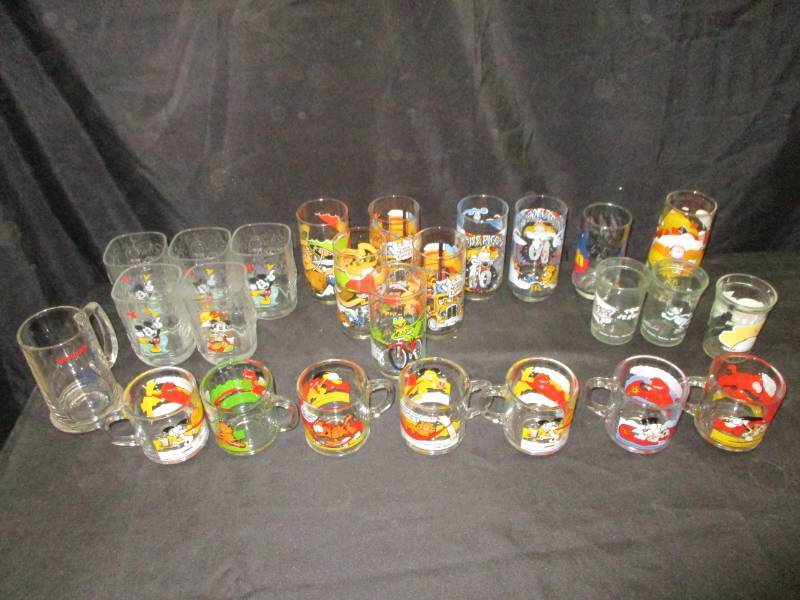 lot 55 image: Disney Glasses, muphet, tom and jerry, Garfield