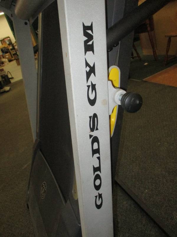 lot 3 image: Golds Gym Trainer 480 Treadmill