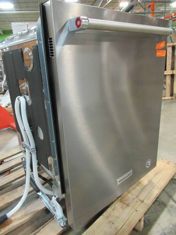 lot 35 image: KitchenAid 46-Decibel Built-In Dishwasher (Fingerprint-Resistant PrintShield Stainless) 24-in ENERGY STAR KDTE234GPS - LEAKS