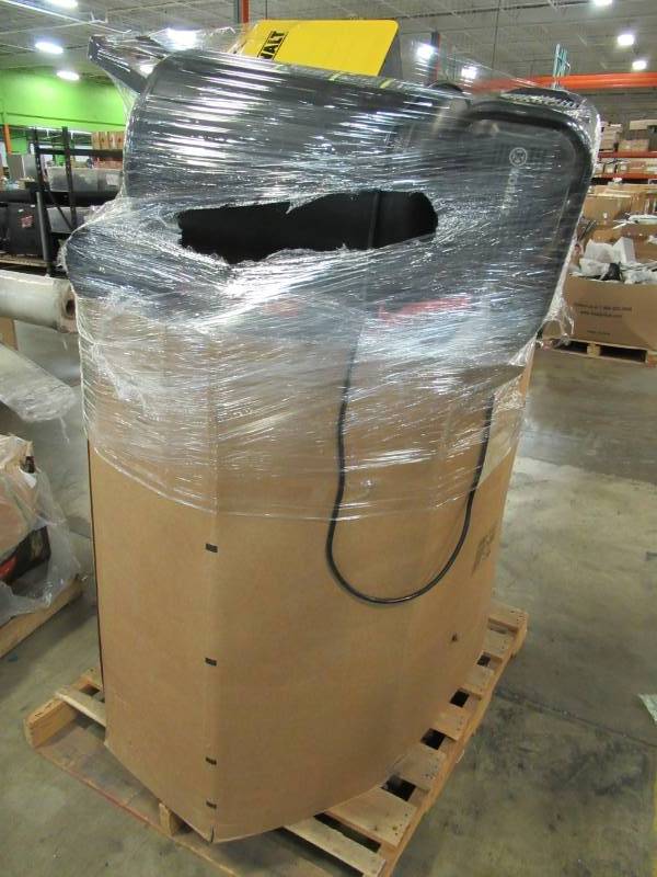 lot 57 image: WHOLESALE PALLET OF RETURNS - POWER TOOLS