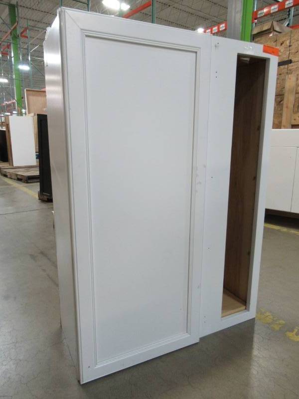 lot 161 image: 2-Door Wall Cabinet With 2 Adjustable Shelves in White