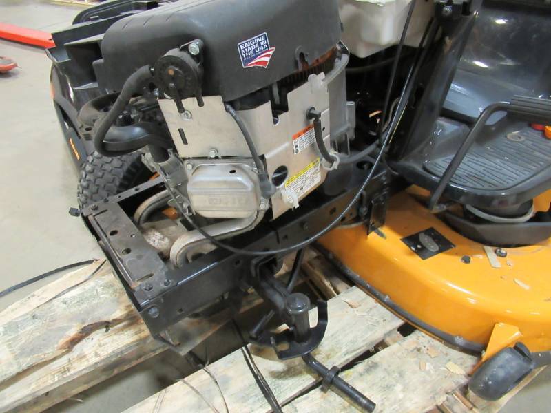 Poulan PRO PP20VA46 46 in. 20 HP V-Twin Briggs & Stratton Automatic Gas ...